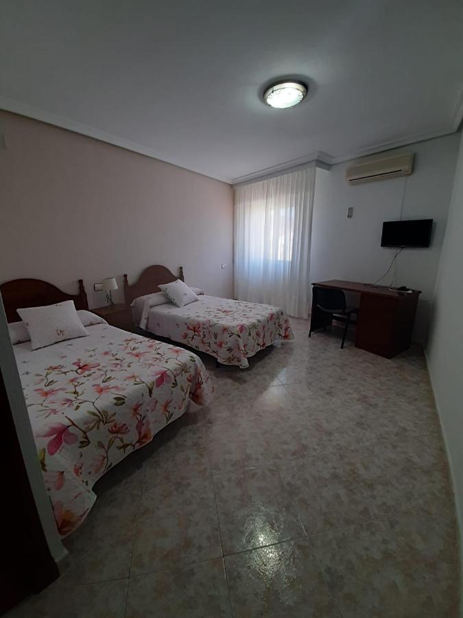Hostal Restaurante El Abad Abadia ภายนอก รูปภาพ