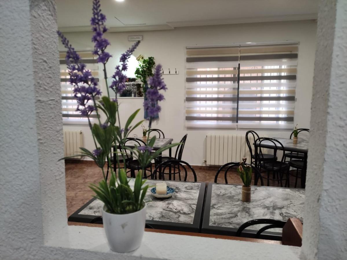 Hostal Restaurante El Abad Abadia ภายนอก รูปภาพ