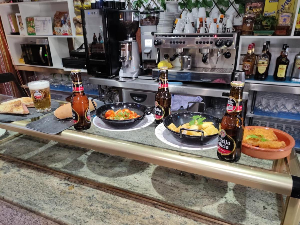 Hostal Restaurante El Abad Abadia ภายนอก รูปภาพ