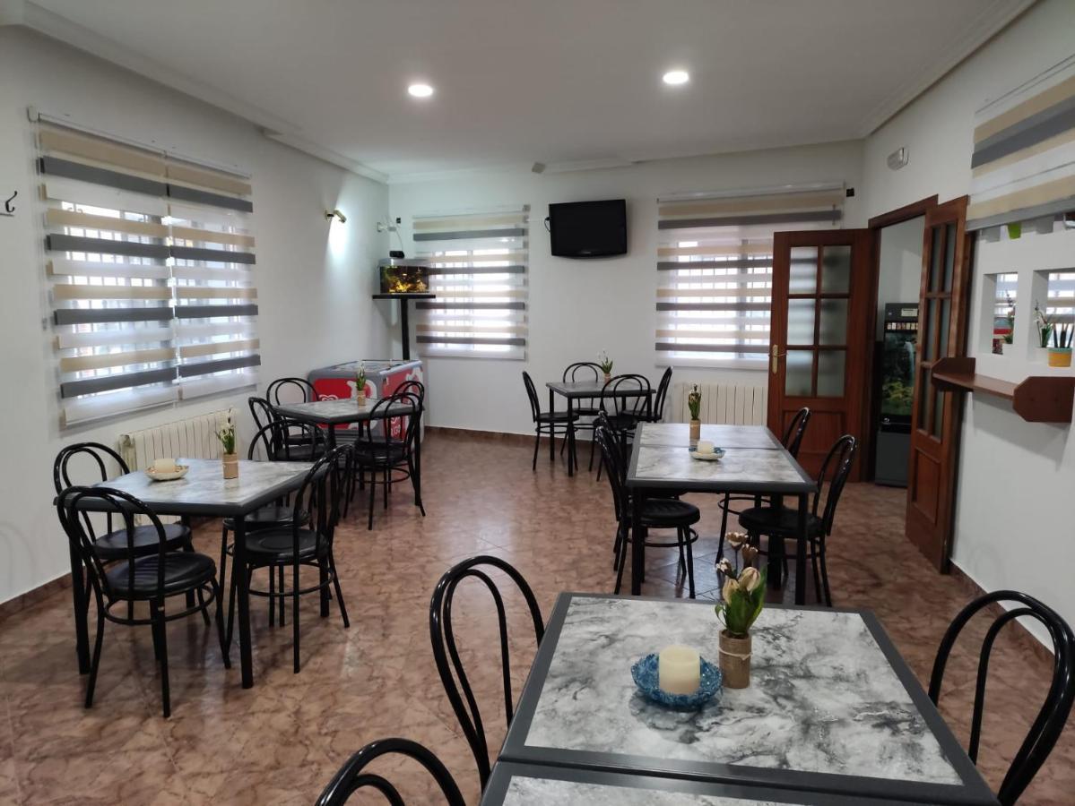 Hostal Restaurante El Abad Abadia ภายนอก รูปภาพ